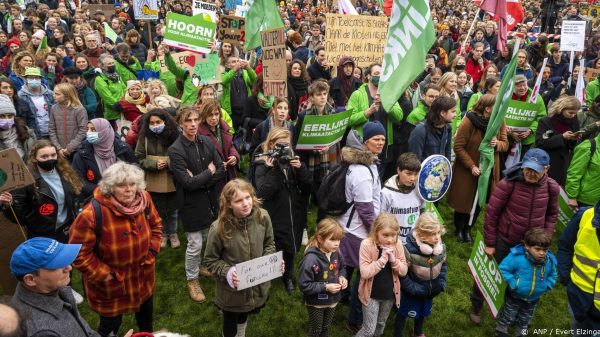 Deelnemers klimaatmars Amsterdam