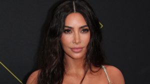Thumbnail voor Kim Kardashian reageert op dodelijk concert van zwager Travis Scott: 'Onze familie is in shock'