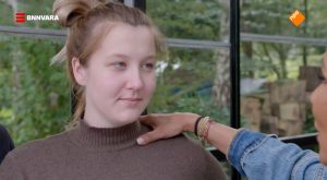 Thumbnail voor Lonneke (19) heeft epilepsie en is ongepland zwanger: 'De bevalling kan een aanval opwekken'