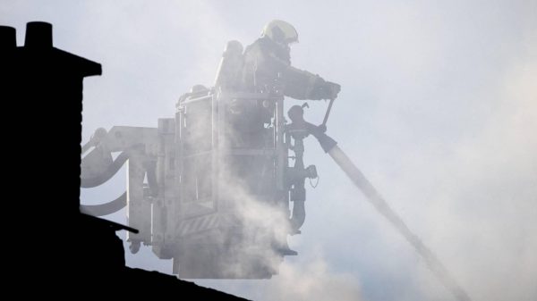 Brand woedt in Eindhovense basisschool en zorgt voor schade: 'Het is verschrikkelijk'