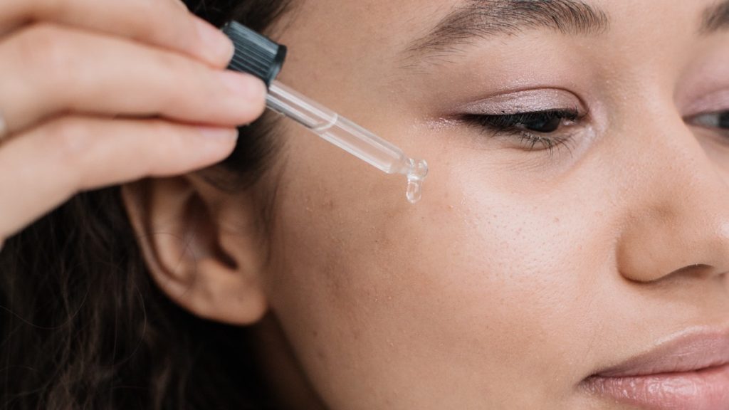 Huidvraag: hoe kun je een droge huid nu écht verhelpen?