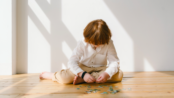 Étape importante dans la recherche sur l’autisme : un nouveau traitement prédit quel enfant bénéficiera de la médecine