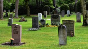 Thumbnail voor 'Schatzoekers' vernielen opnieuw begraafplaats in Friesland
