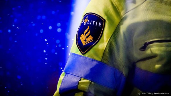 Onrustige zaterdagavond: relschoppers gooien met vuurwerk en richten vernielingen aan