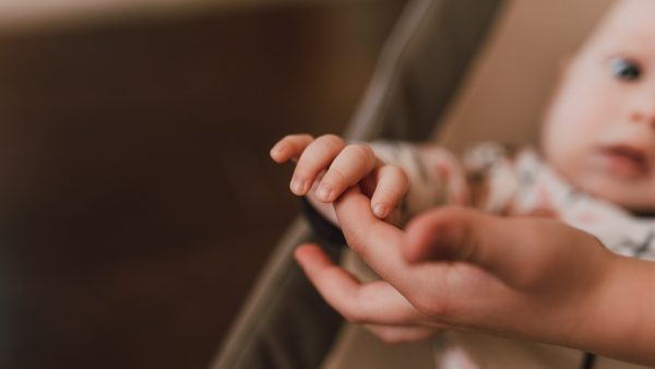 Belgisch ziekenhuis betaalt ouders voor ongewenste tweeling