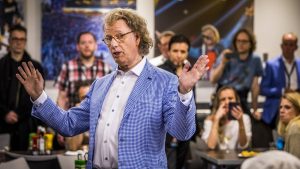 Thumbnail voor André Rieu schokt Britten met ‘bitch’ in live-uitzending