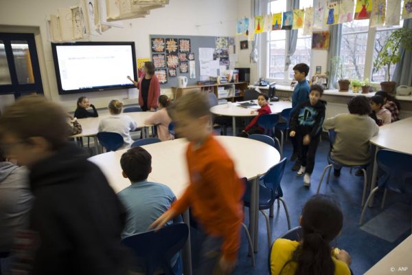 Scholen mogen onder veel strengere voorwaarden openblijven