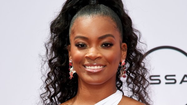 Zangeres Ari Lennox gearresteerd op Schiphol