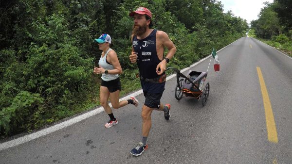 Deze Duitser voltooide een triatlon rond de wereld: 'Blij dat ik klaar ben'