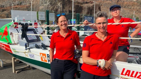 Bettina (57), Debby (49) en Iris (54) maken roeitocht van 4800 kilometer