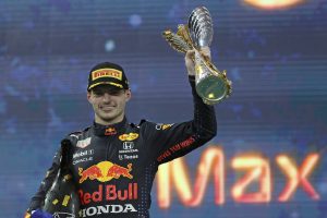 Thumbnail voor Max Verstappen flikt het: hij is wereldkampioen!