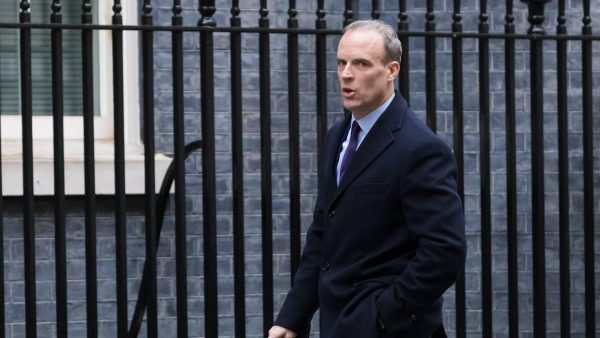 Britse vicepremier blundert met Omikroncijfers