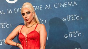 Thumbnail voor Lady Gaga schakelde psychiatrisch verpleegkundige in op set 'House of Gucci'