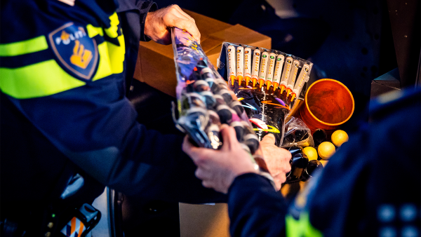 Politie neemt 500 kilo vuurwerk in beslag bij controles Baarle-Nassau