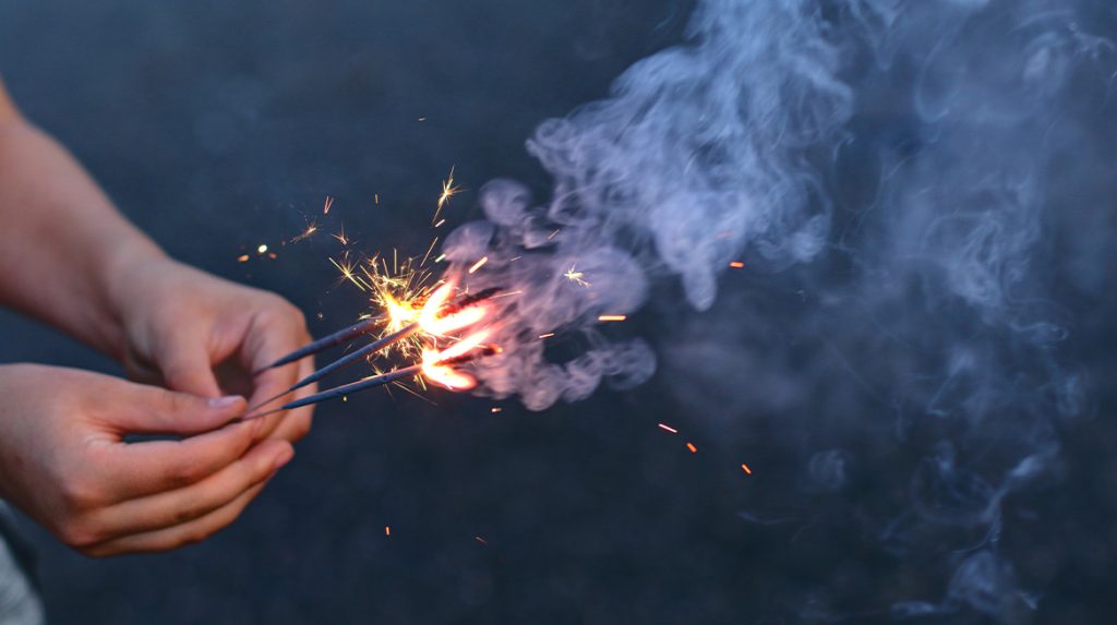 'Kindervuurwerk is geen kinderspel': veroorzaakt tientallen ernstige brandwonden bij jeugd