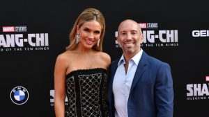 Thumbnail voor 'Selling Sunset'-sterren Chrishell Stause en Jason Oppenheim zijn uit elkaar