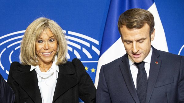 Brigitte Macron zet juridische stappen na nepnieuws over geslacht