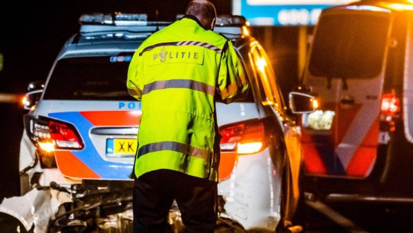 Man die politieagent bij Nuenen doodreed, zat op zijn telefoon