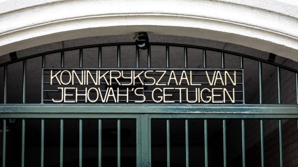 Eerste Nederlandse aangiften tegen Jehovah’s getuigen in aangekondigde reeks