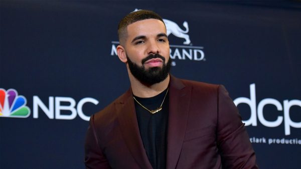 Drake vereeuwigt overleden 'broertje' Virgil Abloh met nieuwe tattoo