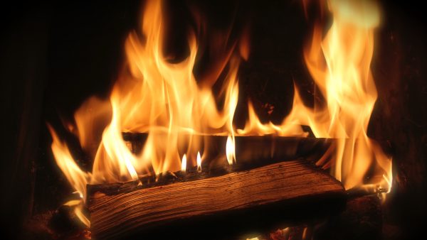 Knisperend haardvuur houdt de gemoederen bezig én scoort hoge kijkcijfers