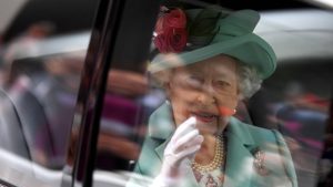 Thumbnail voor Negentienjarige indringer wilde koningin Elizabeth vermoorden met een kruisboog