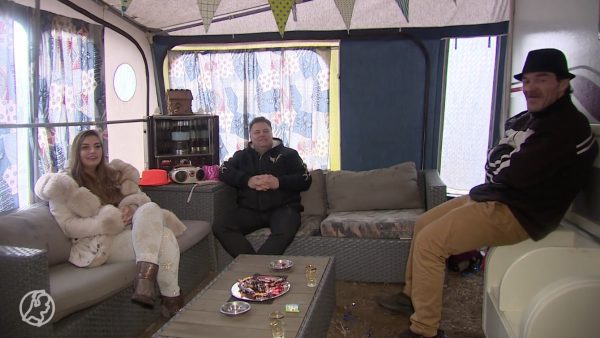 Woonwagenbewoners weigeren protestkamp op te breken: 'Wij zijn ook mensen'