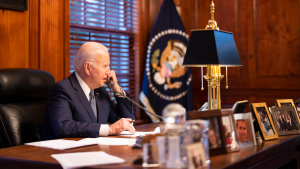 Thumbnail voor Poetin en Biden waarschuwen elkaar in telefonisch gesprek over situatie Oekraïne