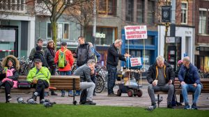 Thumbnail voor ME rukt op richting demonstranten Museumplein, burgemeester Halsema heeft noodbevel afgekondigd