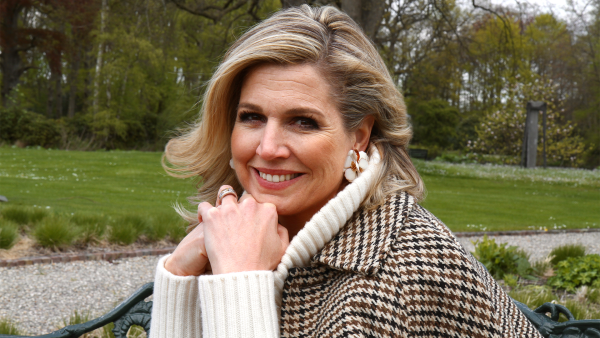 Déze jurk is verkozen tot de mooiste outfit van koningin Máxima in 2021