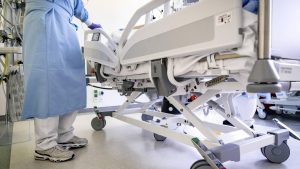Thumbnail voor Aantal coronapatiënten in ziekenhuizen blijft dalen