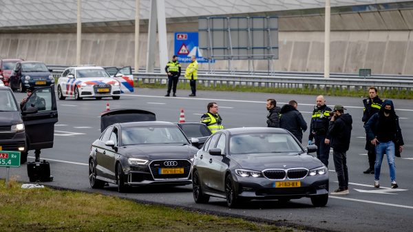 Politie arresteert man op A2 vanwege verdachte situatie rondom John van den Heuvel