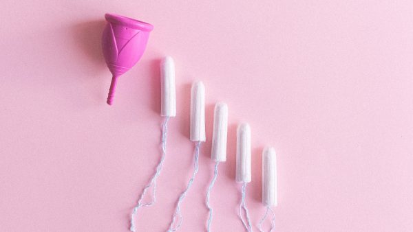 Studie: iets latere menstruatie mogelijk door coronavaccinatie