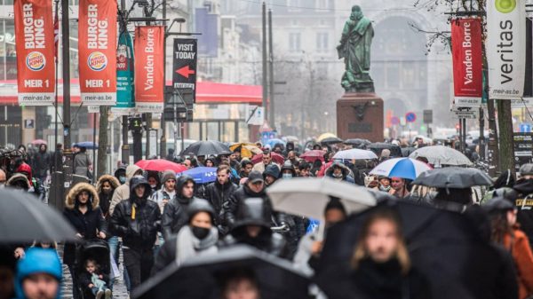 Winkeliers in Antwerpen verdienen flink aan Nederlandse ‘invasie’