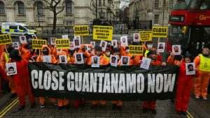 Thumbnail voor Amnesty vraagt sluiting Guantánamo Bay: 'Staat voor willekeur en marteling'