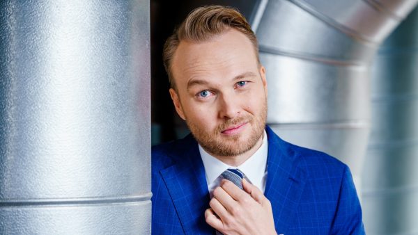 Arjen Lubach onthult startdatum van 'De Avondshow'