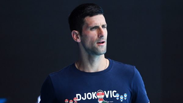inreisformulier Djokovic geeft fout op inreisformulier Australië toe: 'Verkeerde hokje aangevinkt'