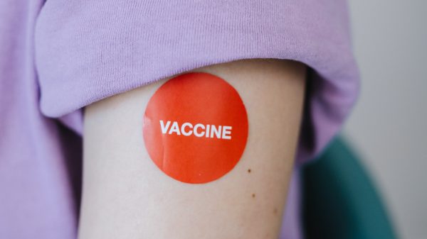 Je kind laten vaccineren tegen corona: geen landelijk advies, maar eigen keuze