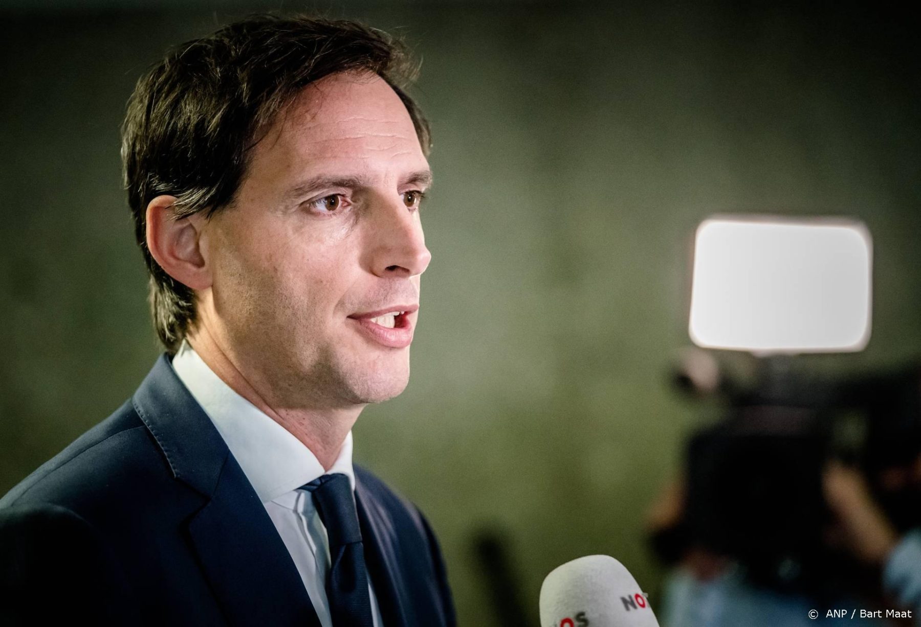 Minister Hoekstra in quarantaine na positieve test in gezin