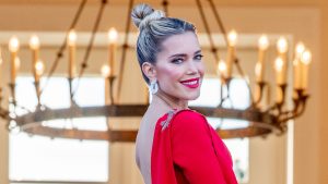 Thumbnail voor Strike a pose: sensuele Sylvie Meis begint de dag goed in badjas op het balkon