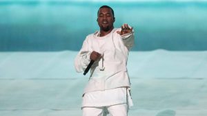 Thumbnail voor Politie onderzoekt of Kanye West een fan sloeg die om een handtekening vroeg