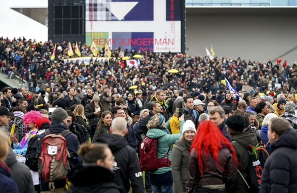 Duizenden mensen op Museumplein