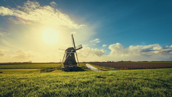 Vakantie in eigen land is in, het Middelandse zeegebied is uit