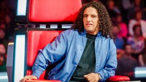 Thumbnail voor RTL stopt samenwerking met 'The Voice'-coach Ali B gedurende onderzoek