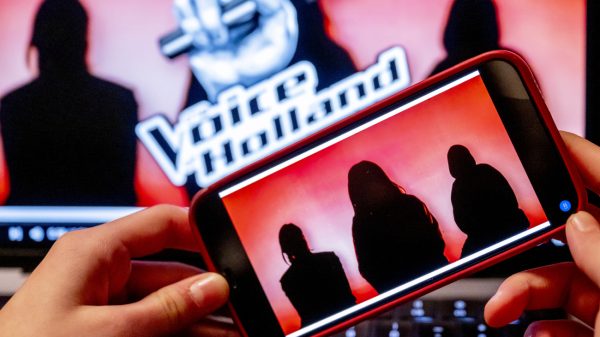 aangifte itemregisseur Voormalig 'The Voice'-kandidaat doet aangifte tegen itemregisseur