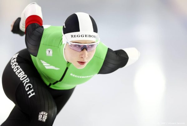 De Jong wint NK sprint, Wüst gediskwalificeerd