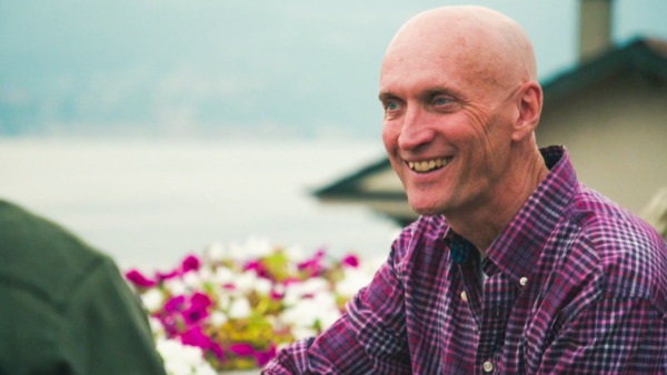 Ontwapenende Ernst Kuipers over roem en gezin in 'Lago di Beau': 'Het is soms lastig'