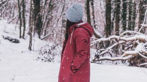 Thumbnail voor Russisch meisje (10) zit vast in sneeuwstorm en overleeft dankzij zwerfhond: 'Een wonder'