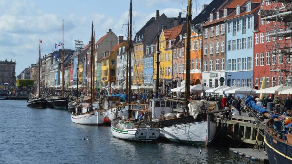 'Denemarken gaat alle coronabeperkingen schrappen'