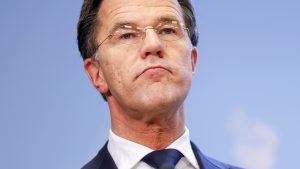 Thumbnail voor Premier Rutte tijdens persconferentie: 'We doen vandaag iets heel spannends'
